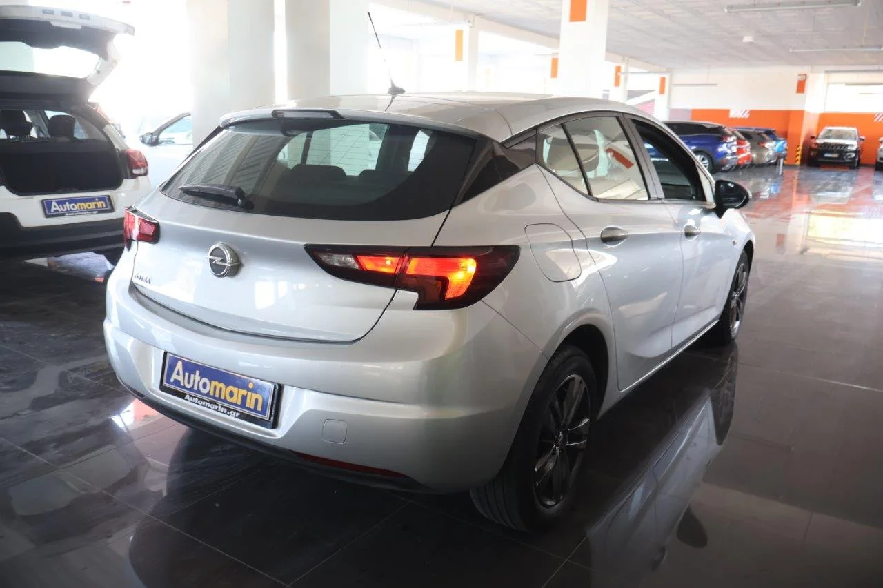 View 5 - Opel Astra - 2019