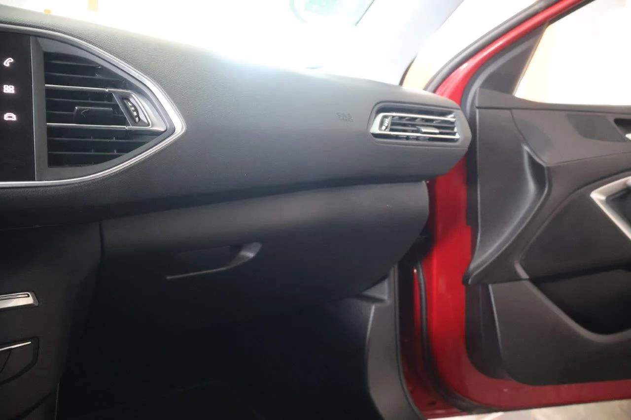 Peugeot 308 - View model 24