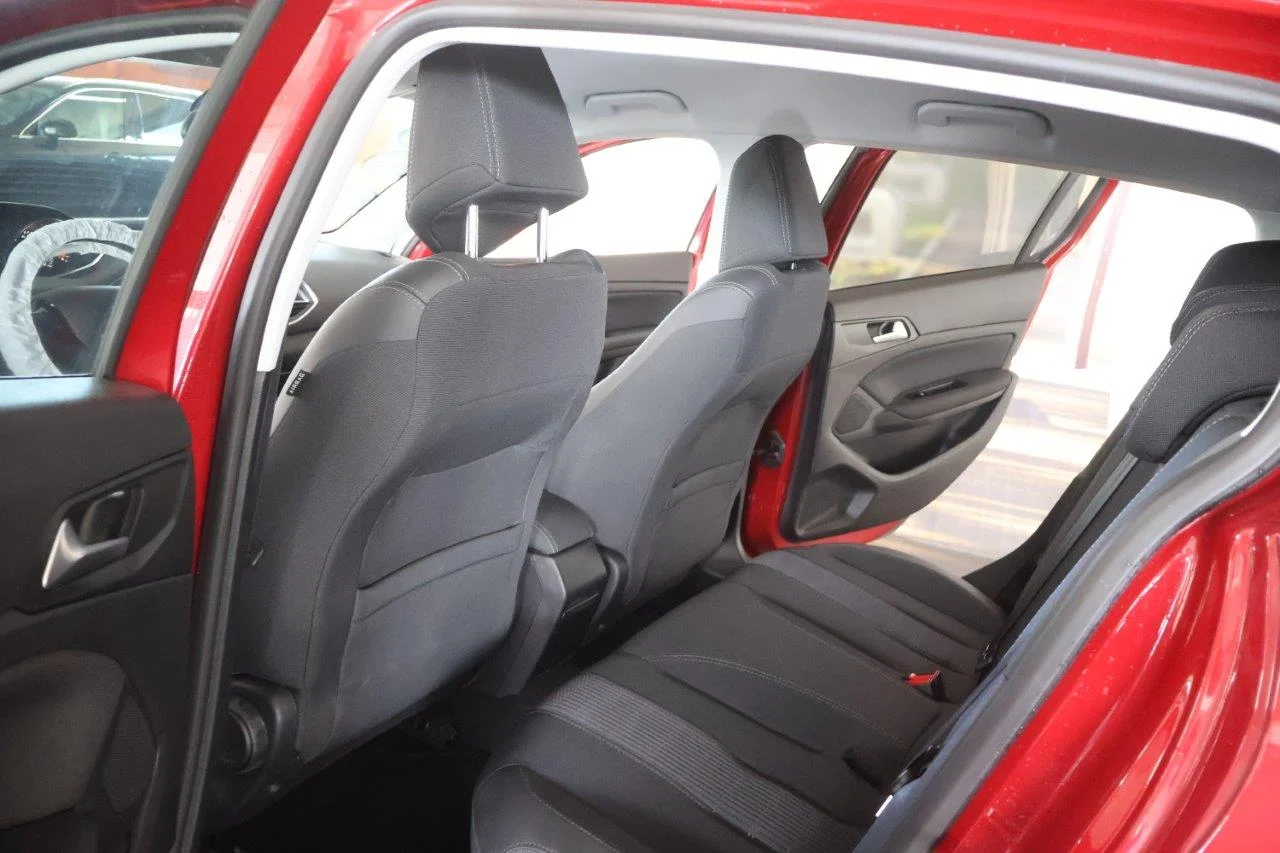 Peugeot 308 - View model 28