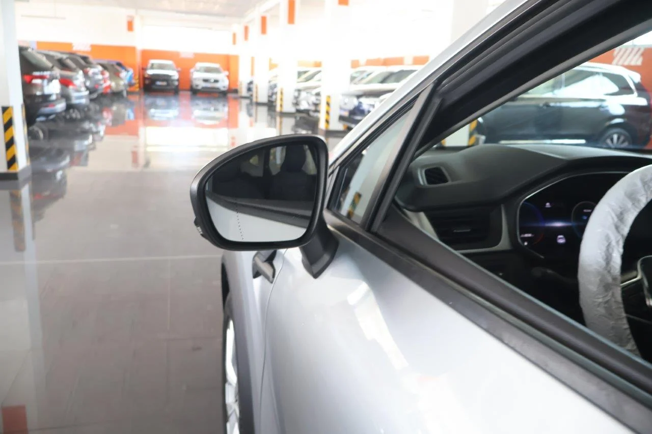 Renault Captur - View model 14