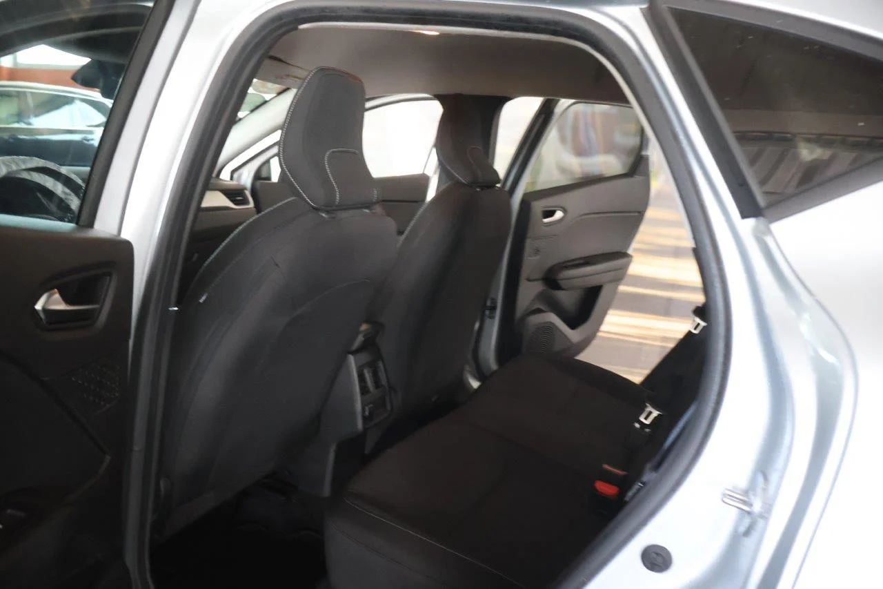 Renault Captur - View model 28