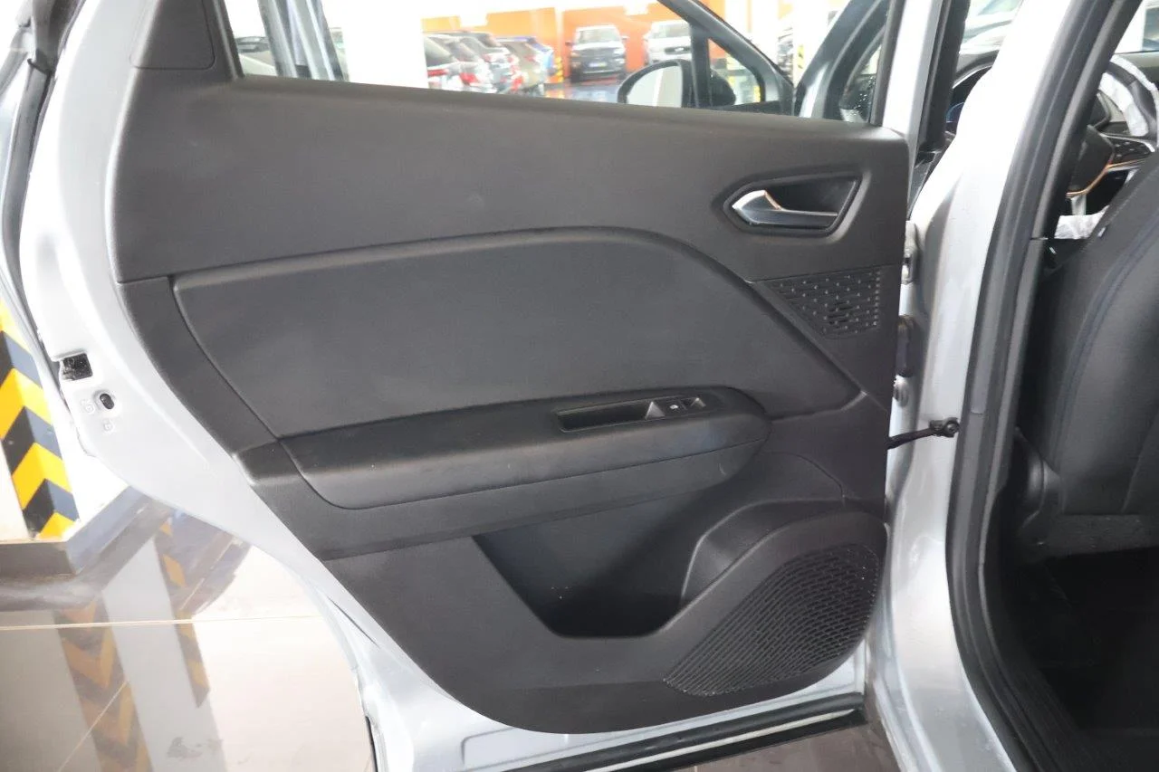 Renault Captur - View model 30