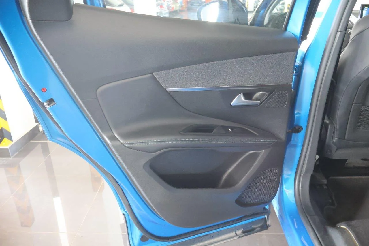 Peugeot 3008 - View model 28