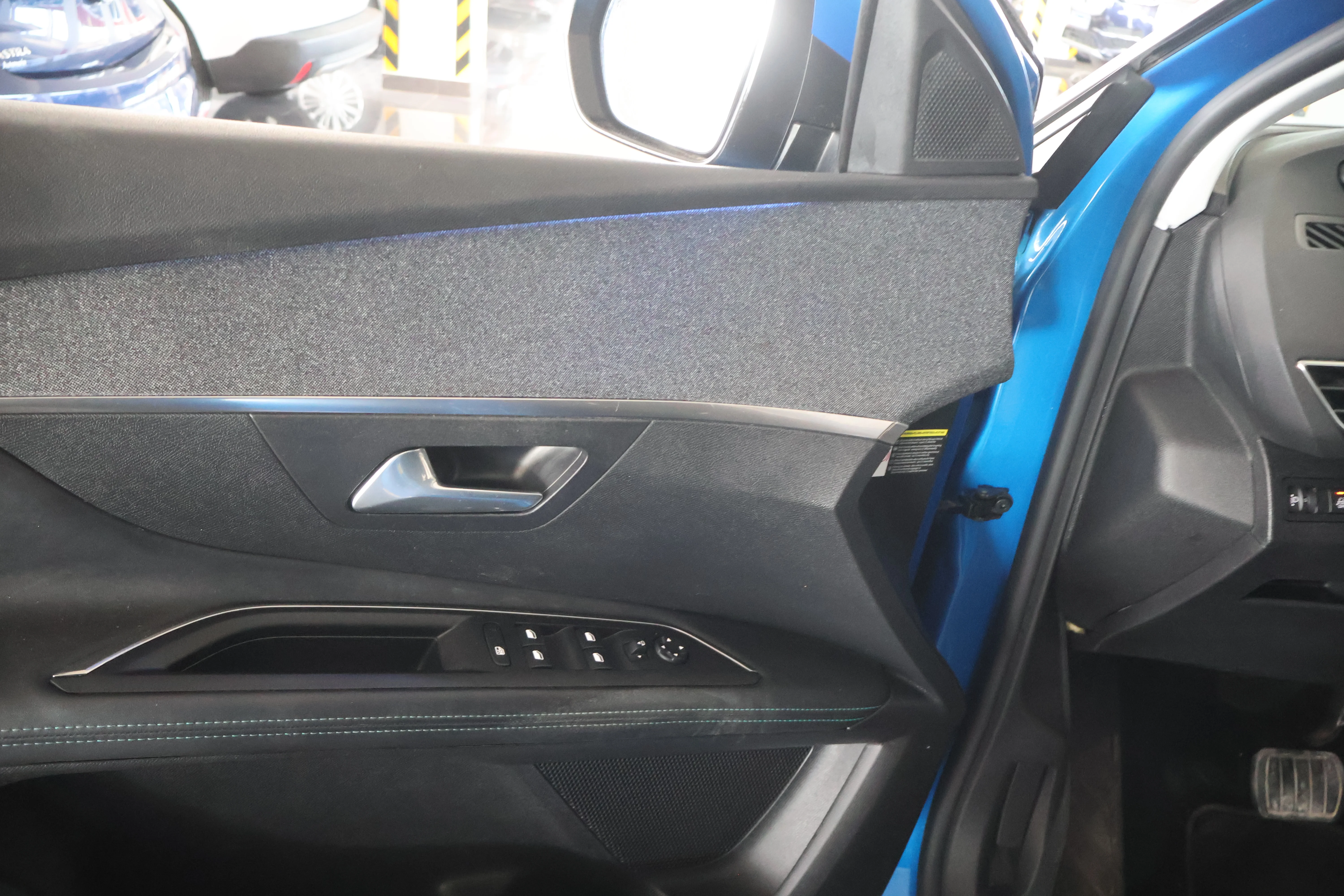 Peugeot 3008 - View model 29