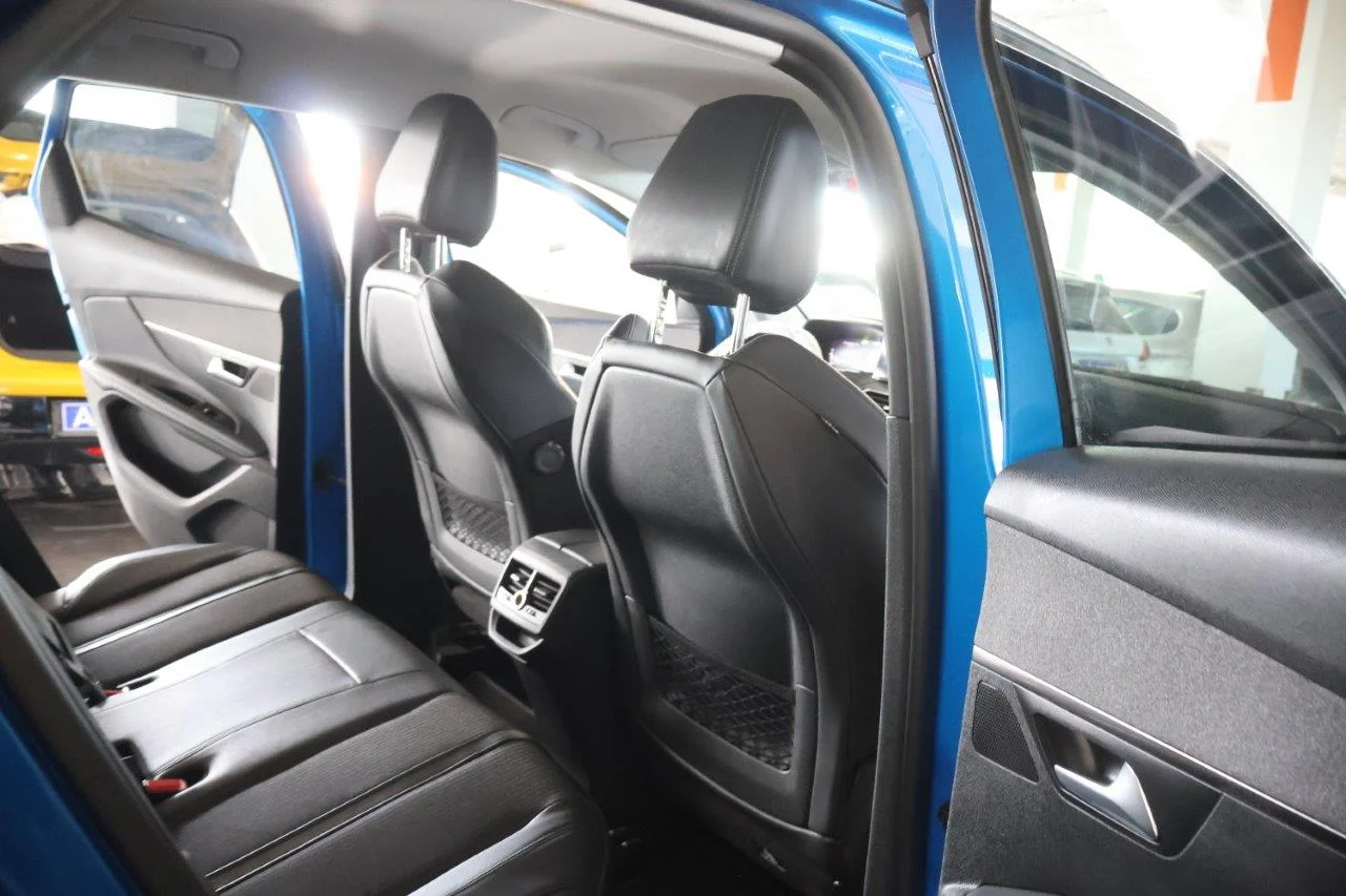Peugeot 3008 - View model 30