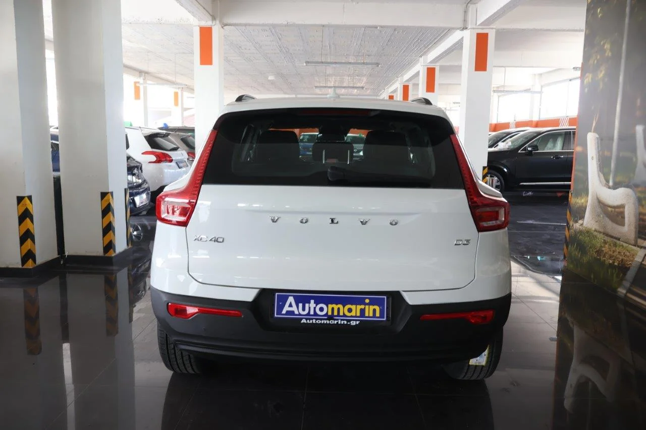 Volvo XC40 - View model 5