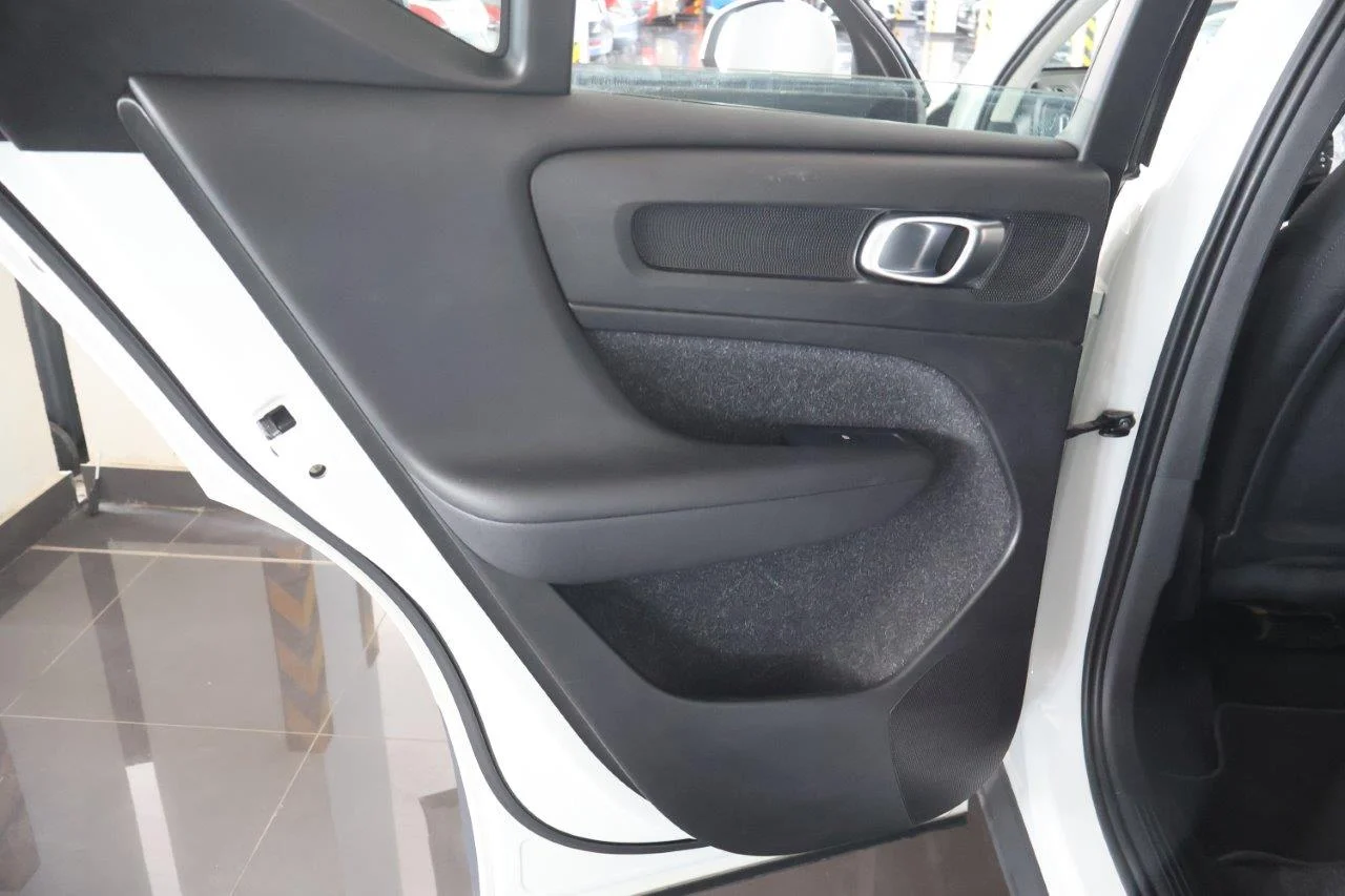 Volvo XC40 - View model 25