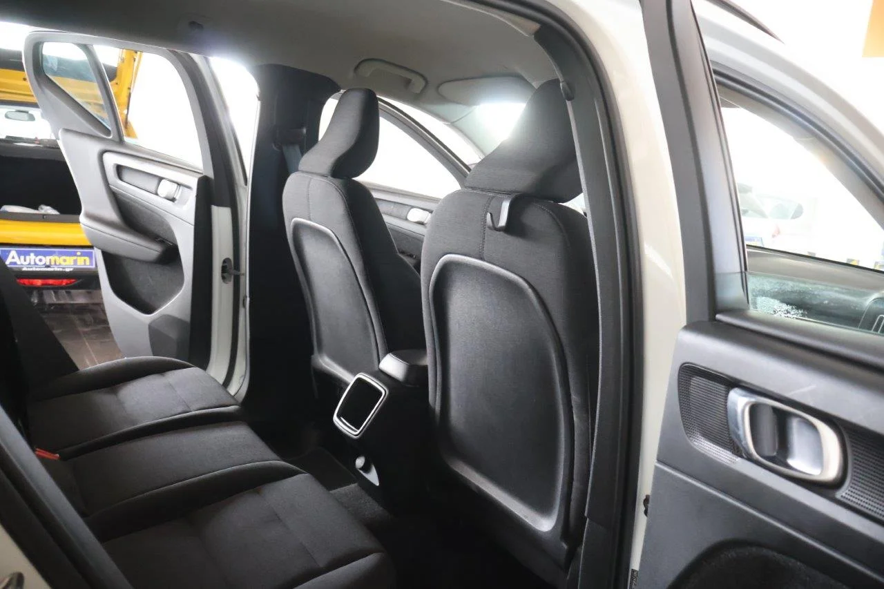 Volvo XC40 - View model 27