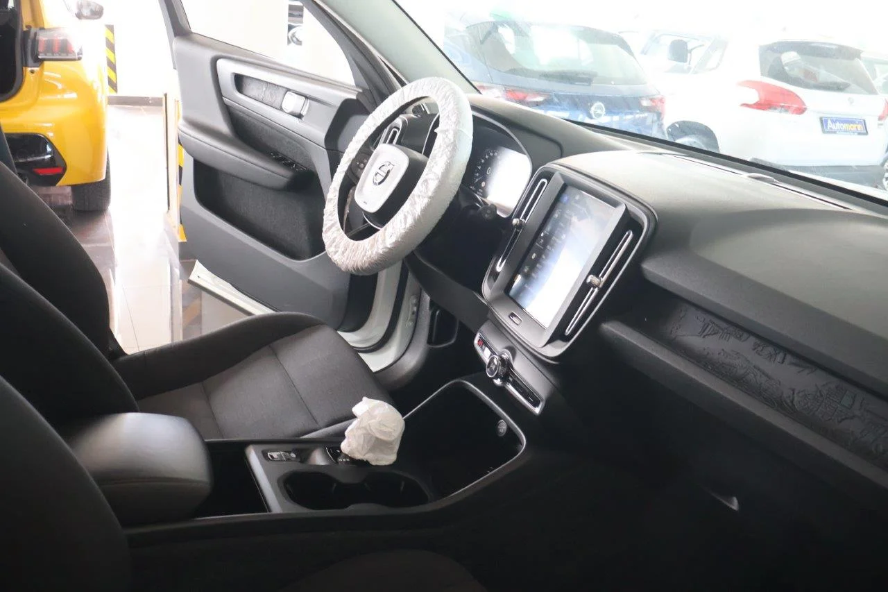 Volvo XC40 - View model 30