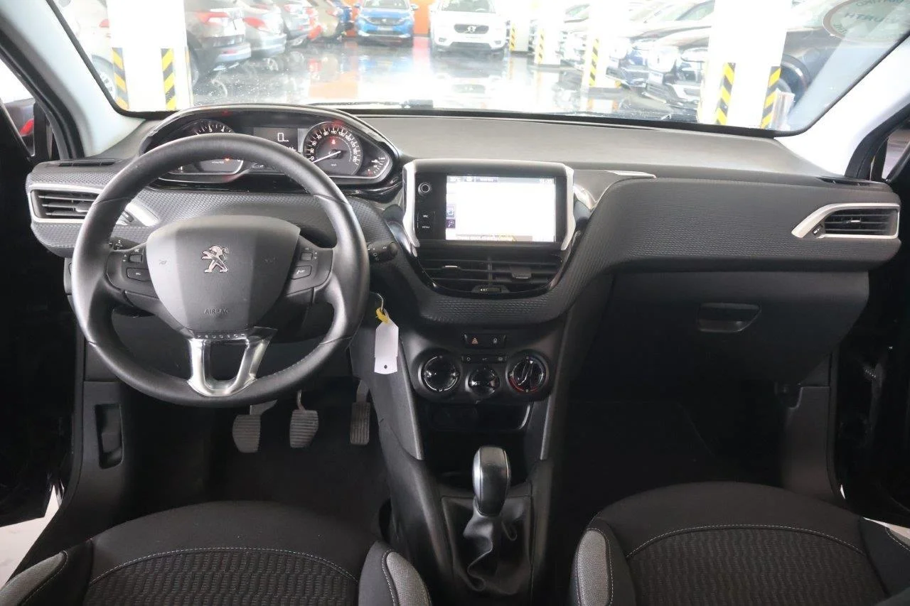 Peugeot 208 - View model 20