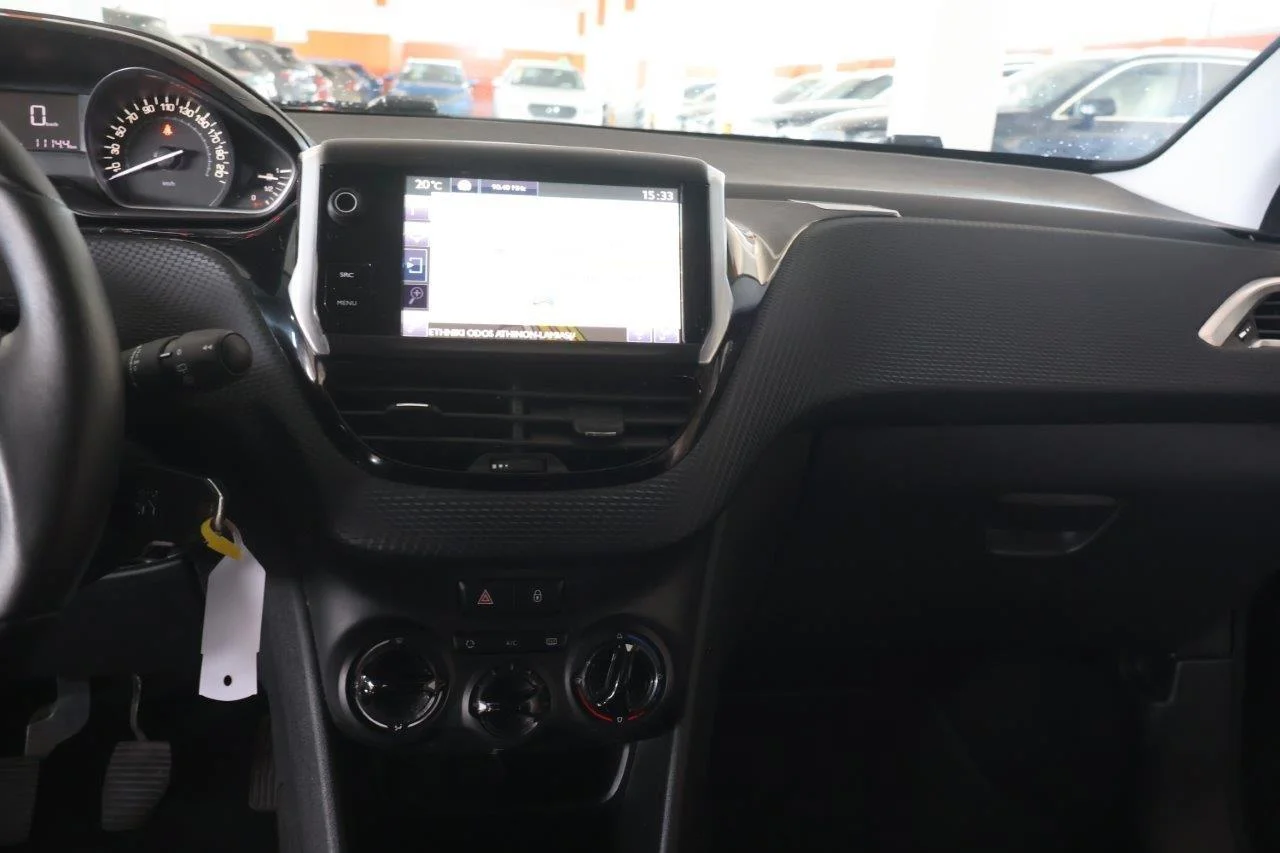 Peugeot 208 - View model 21