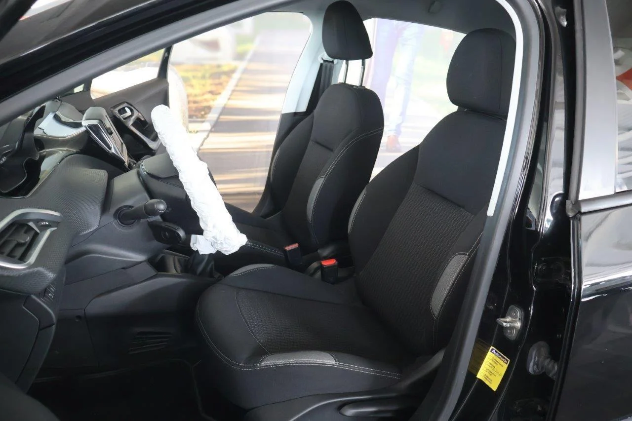 Peugeot 208 - View model 25