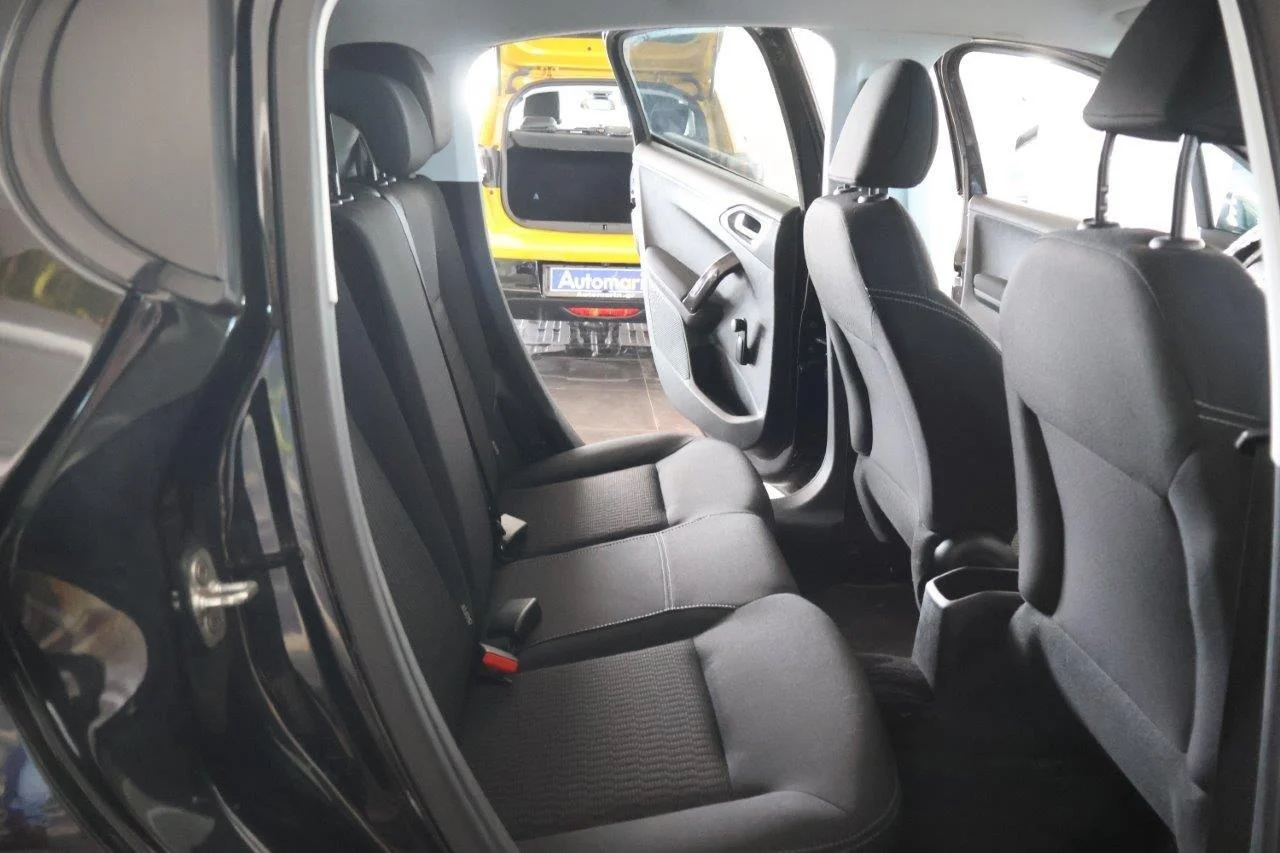 Peugeot 208 - View model 30
