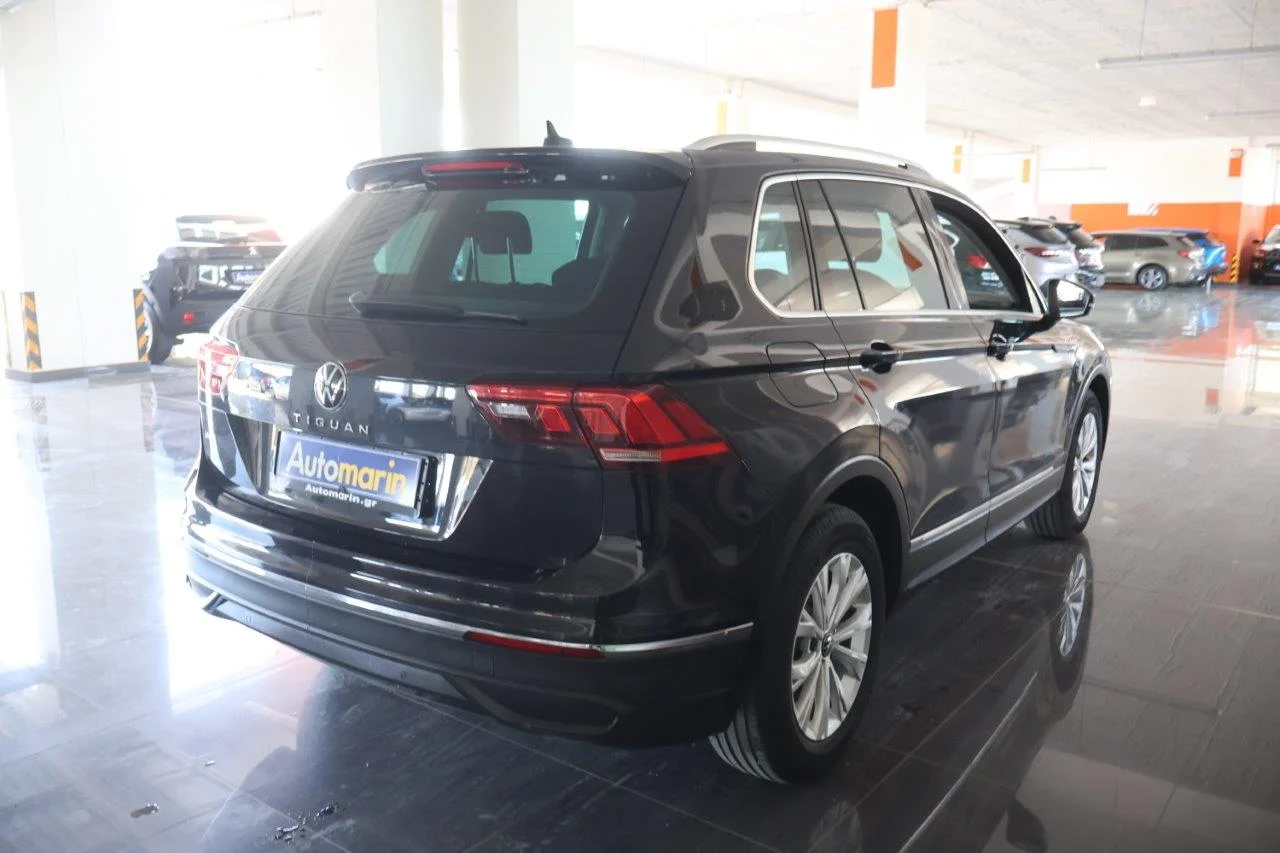 View 5 - Volkswagen Tiguan - 2021