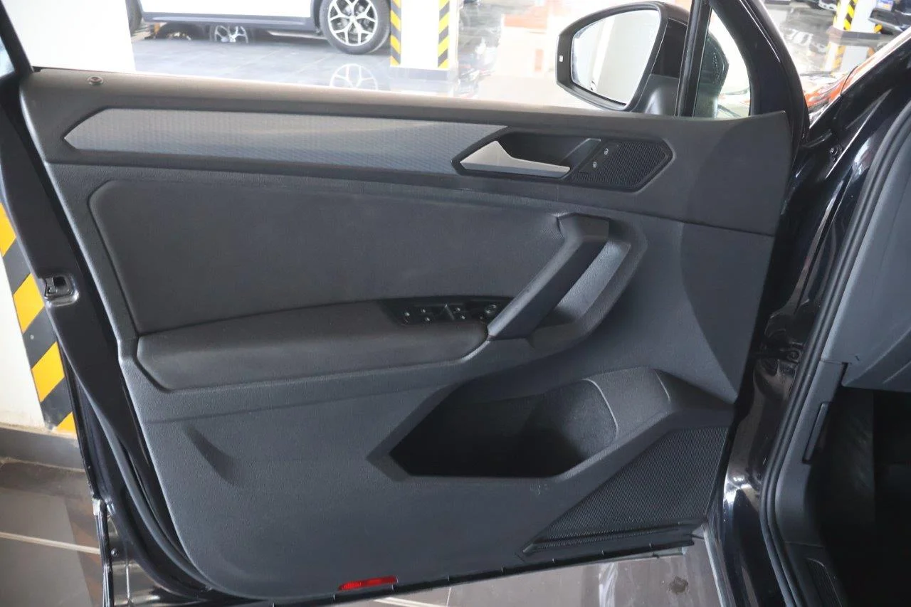 Volkswagen Tiguan - View model 25