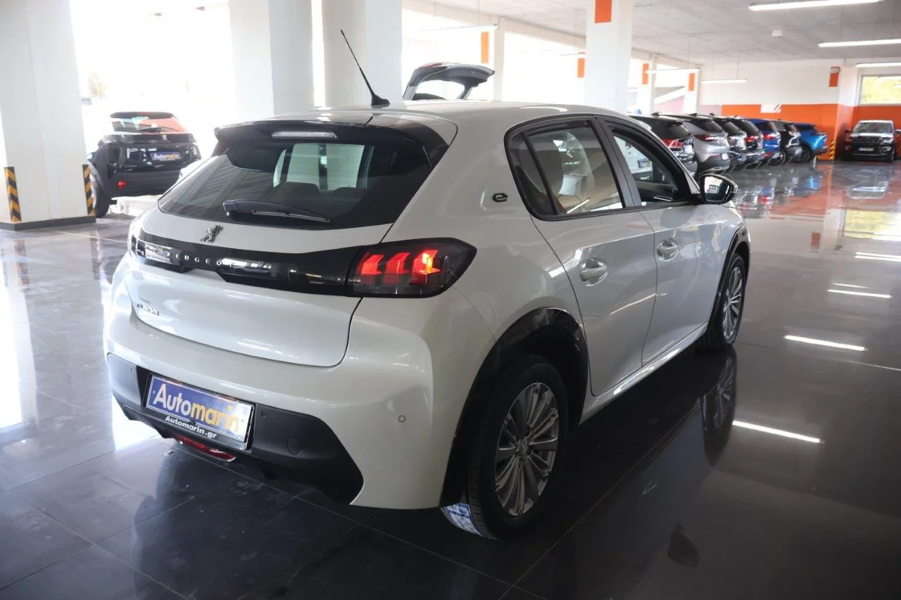 View 5 - Peugeot 208 - 2020