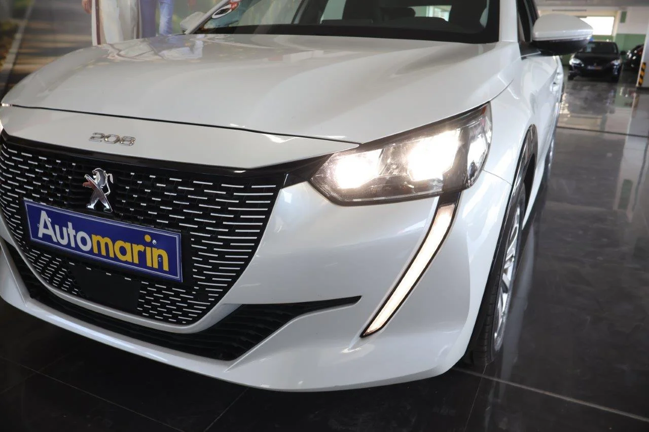 Peugeot 208 - View model 15