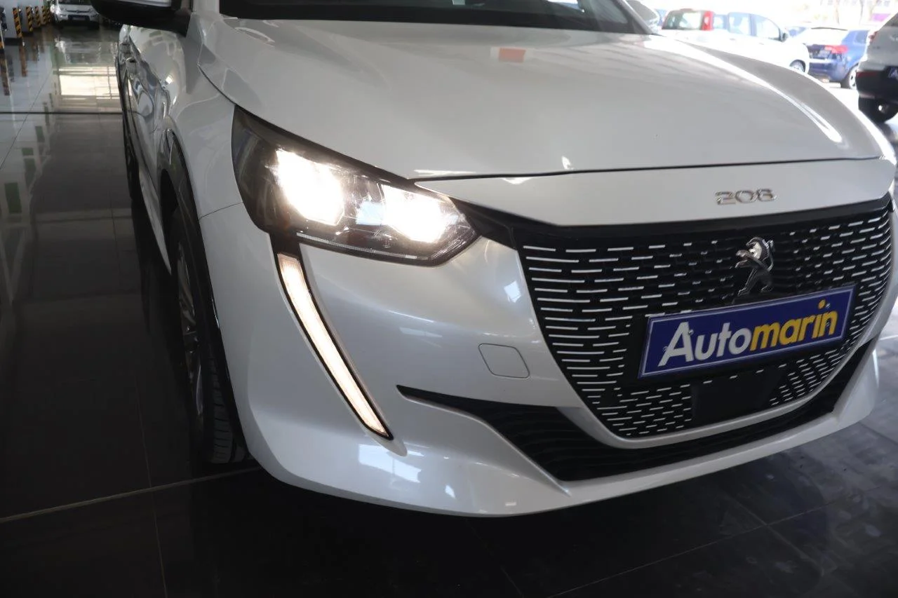 Peugeot 208 - View model 16