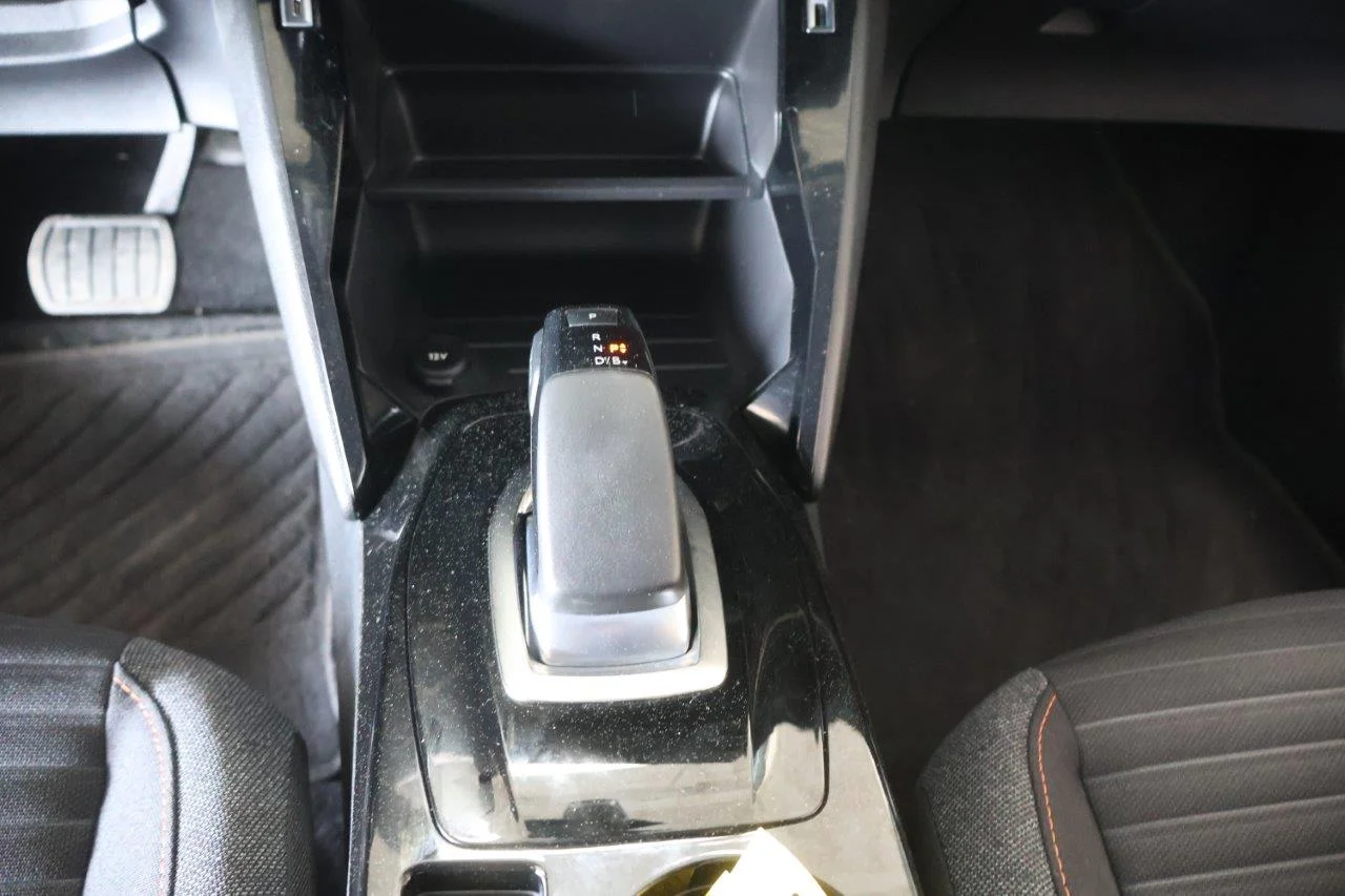 Peugeot 208 - View model 23