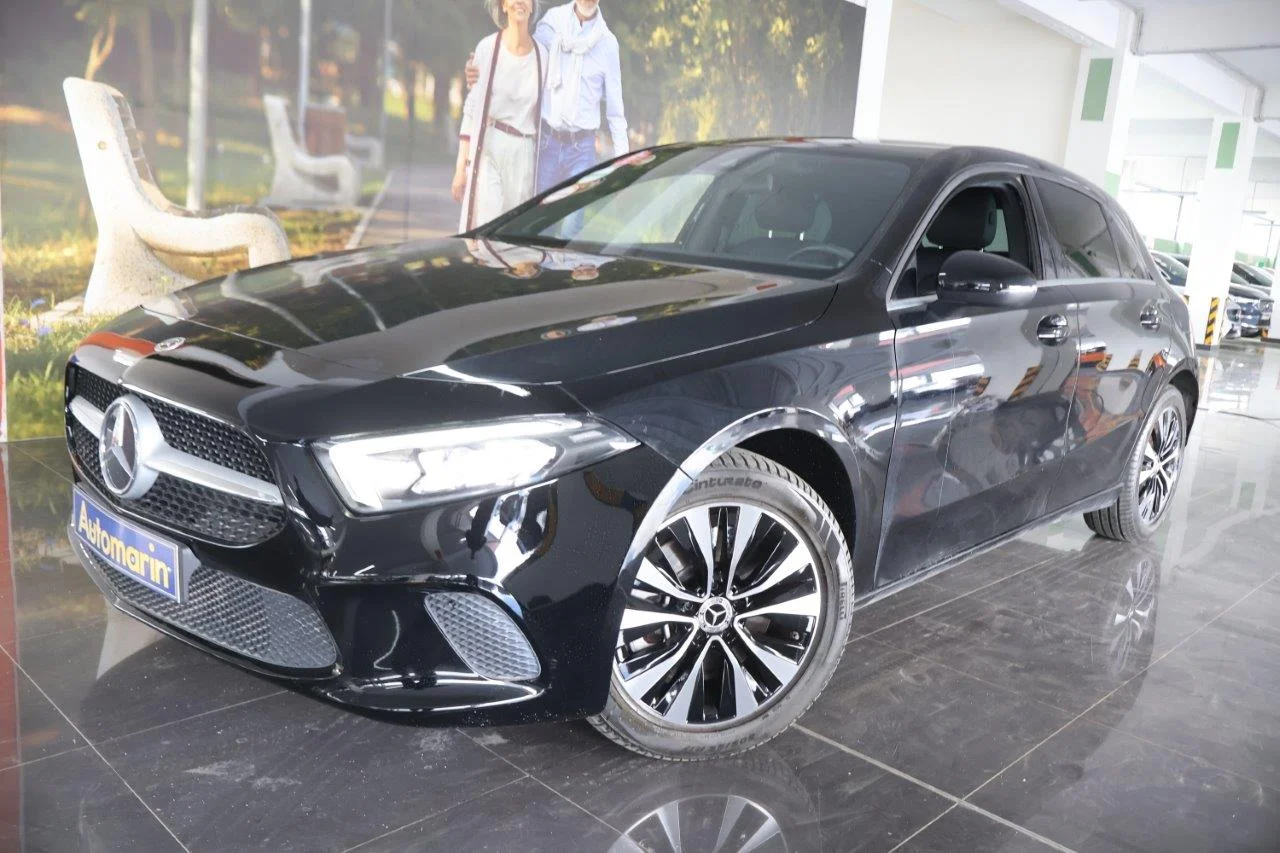 View 1 - Mercedes-Benz A 250 - 2023