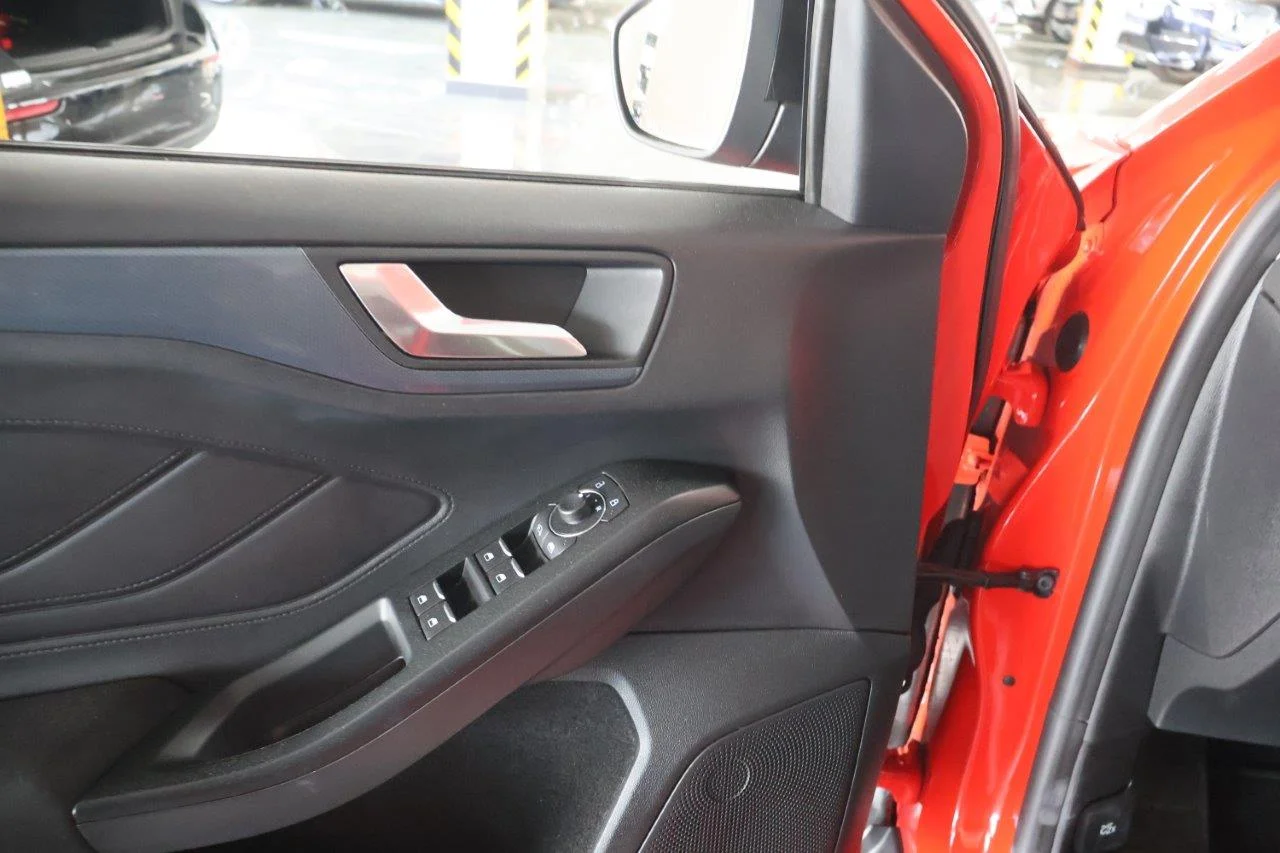 Ford Focus - View model 25