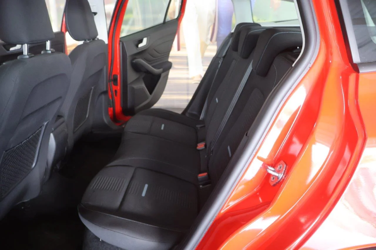 Ford Focus - View model 28