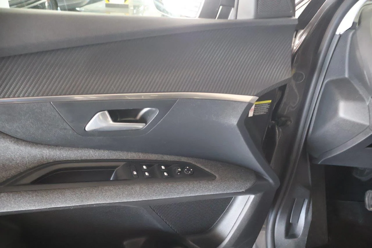 Peugeot 3008 - View model 24