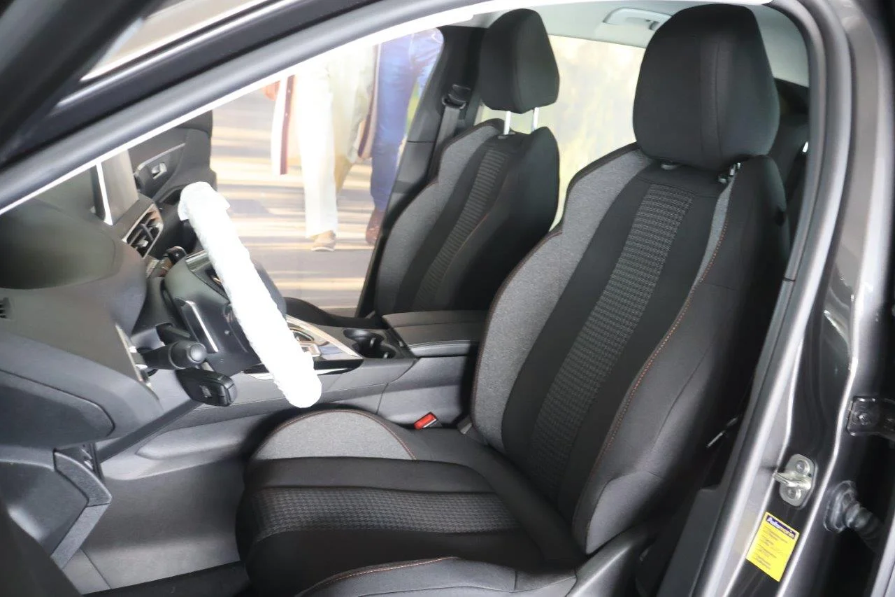 Peugeot 3008 - View model 25