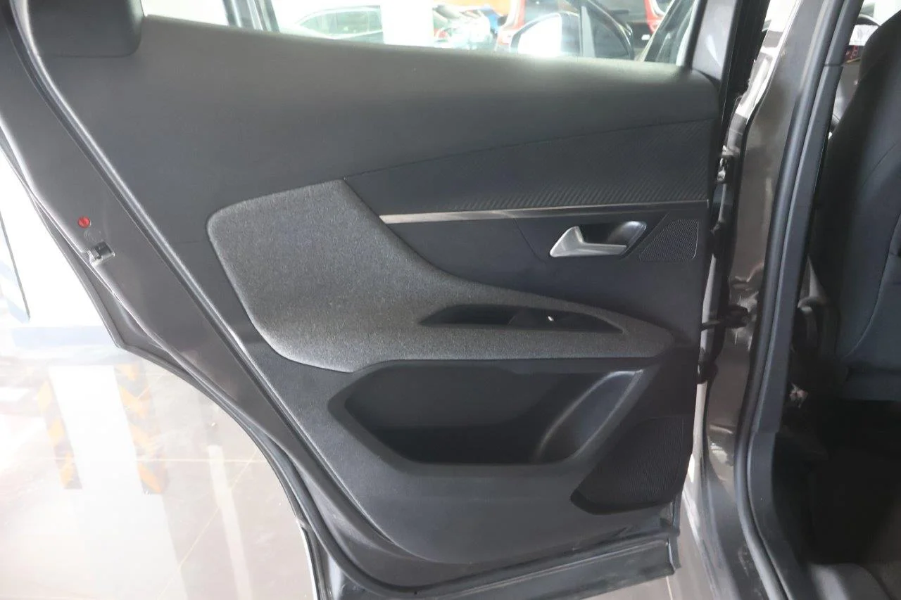 Peugeot 3008 - View model 27