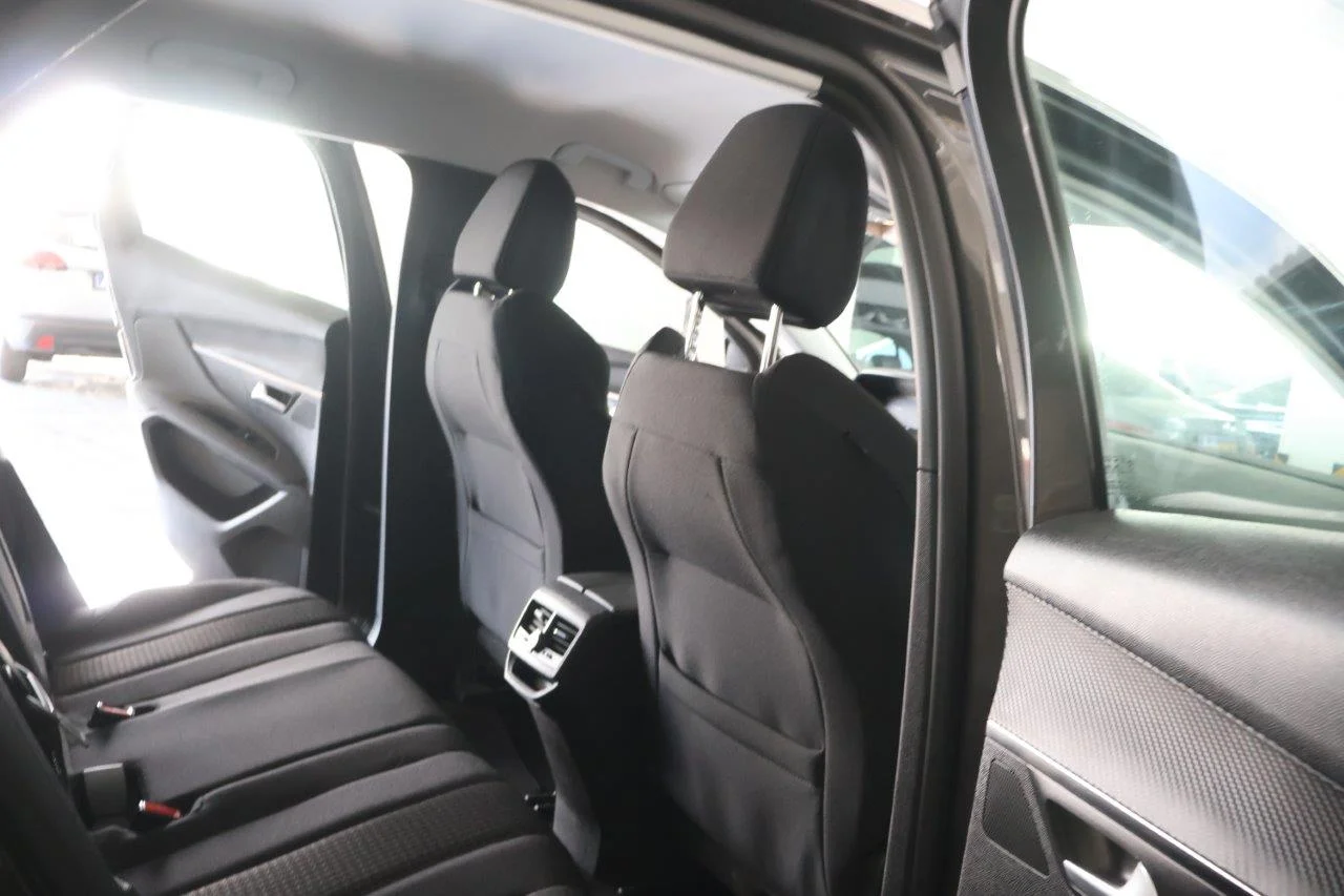 Peugeot 3008 - View model 29