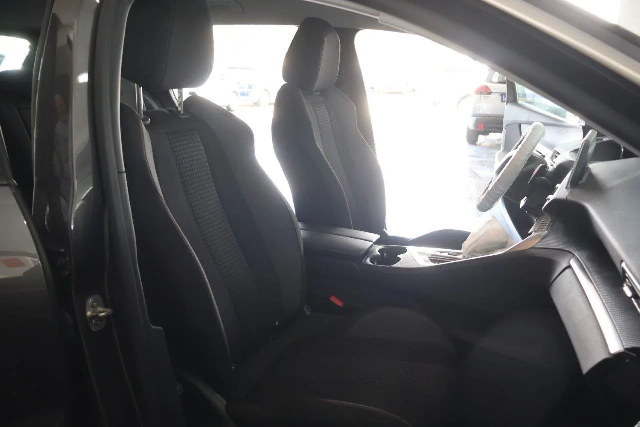Peugeot 3008 - View model 31