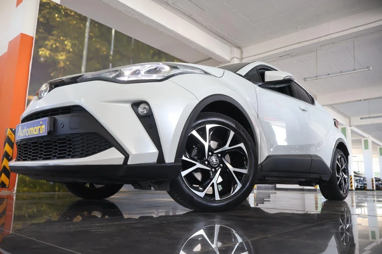View 2 - Toyota C-HR - 2020
