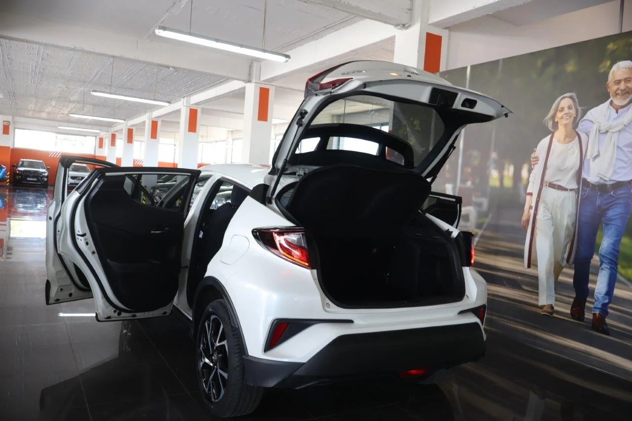 Toyota C-HR - View model 9