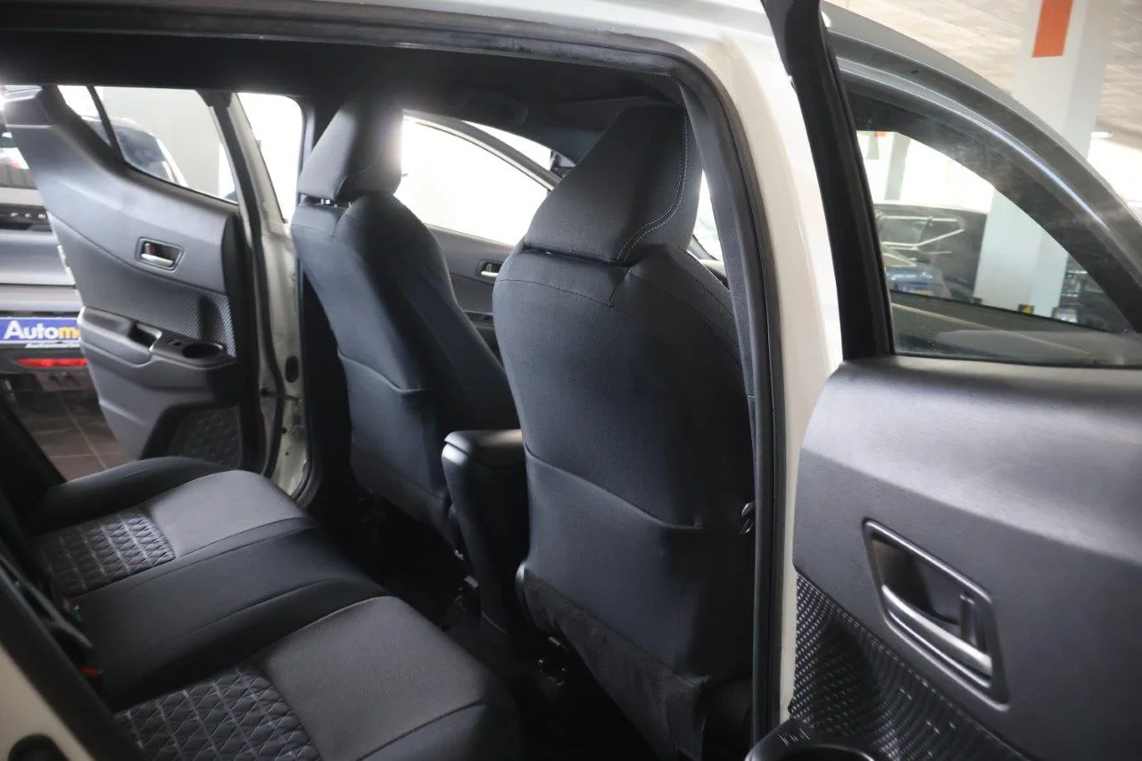 Toyota C-HR - View model 30