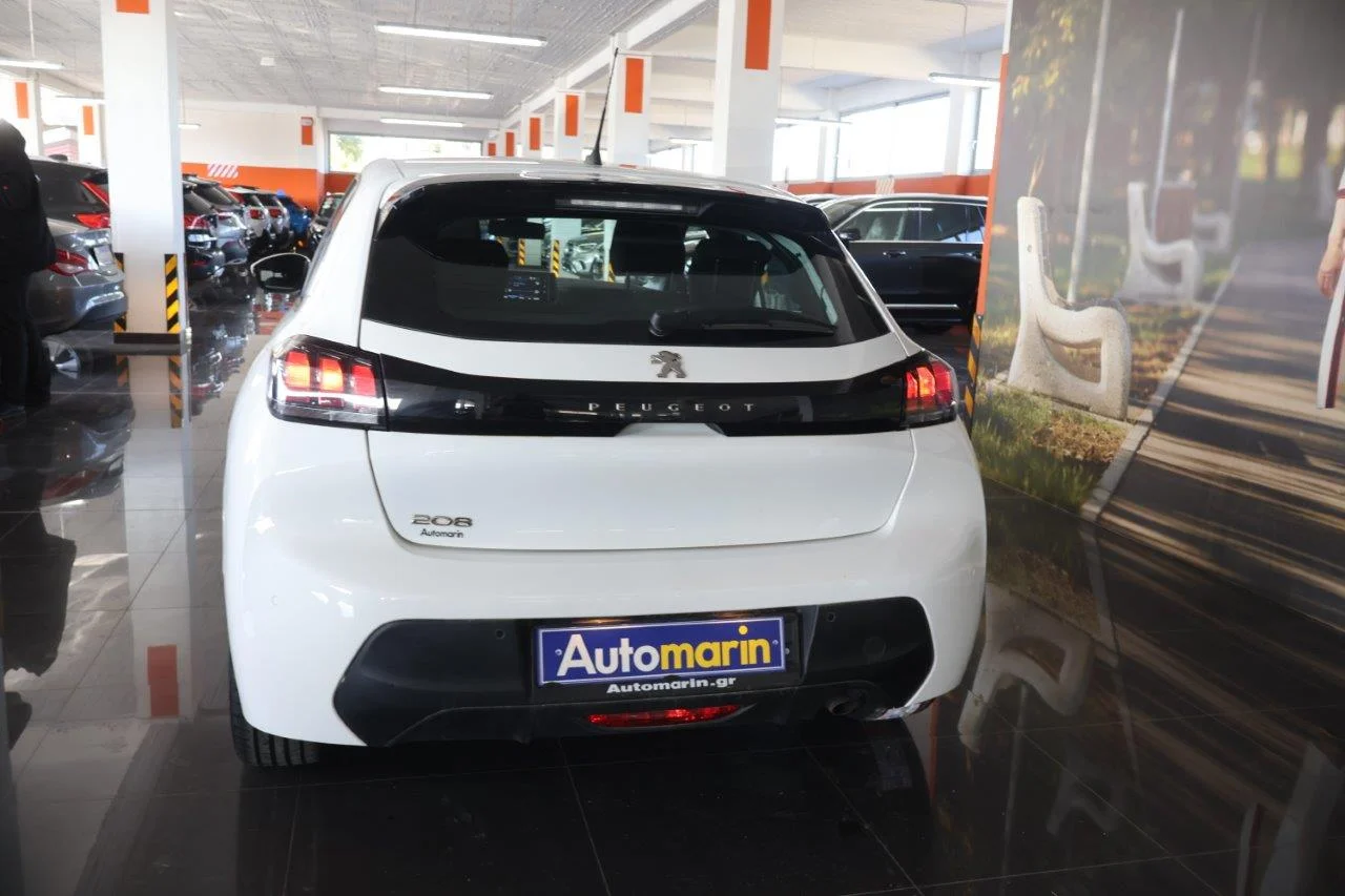 Peugeot 208 - View model 5