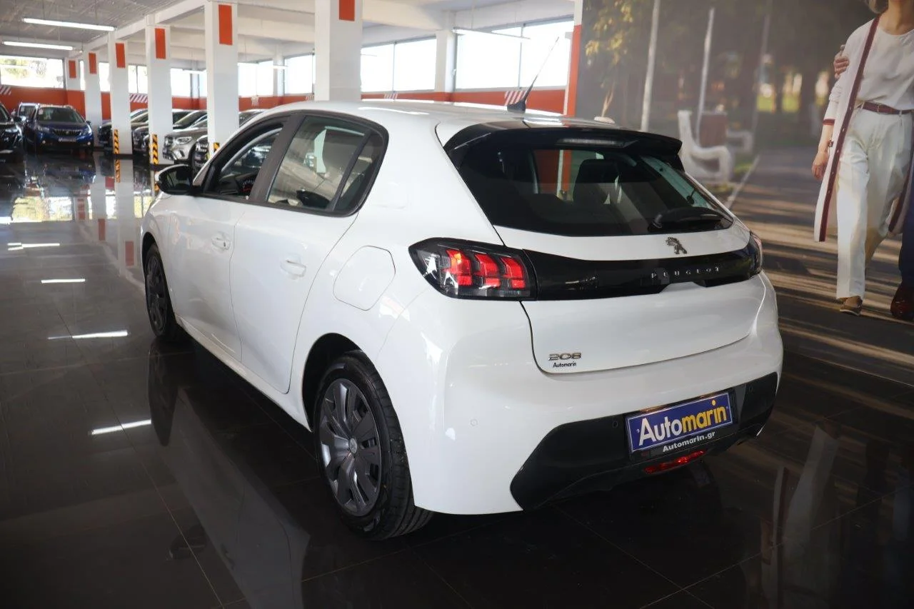 Peugeot 208 - View model 6