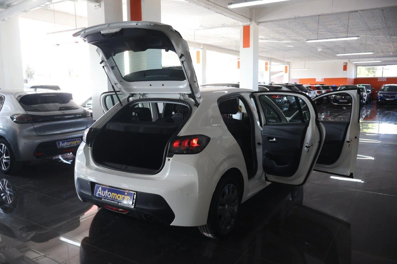 Peugeot 208 - View model 7