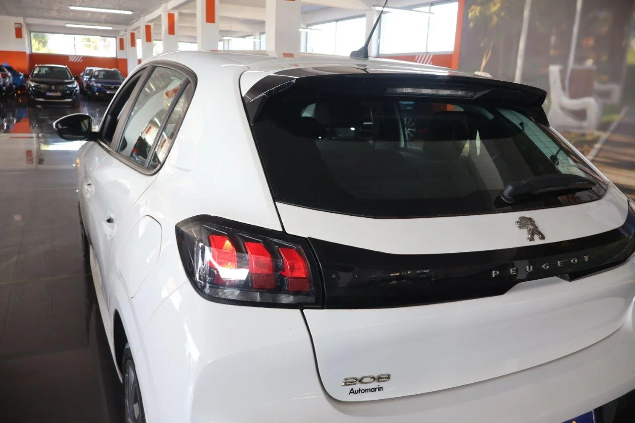 Peugeot 208 - View model 11