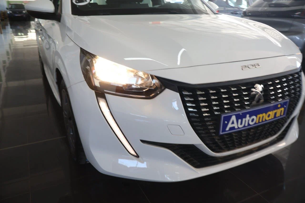 Peugeot 208 - View model 18