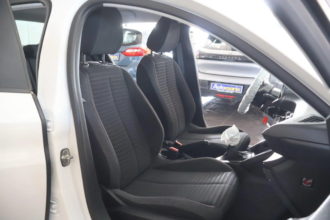 Peugeot 208 - View model 34