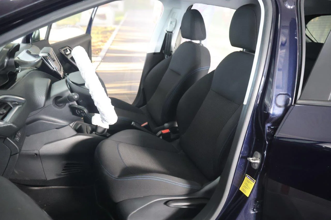 Peugeot 208 - View model 30