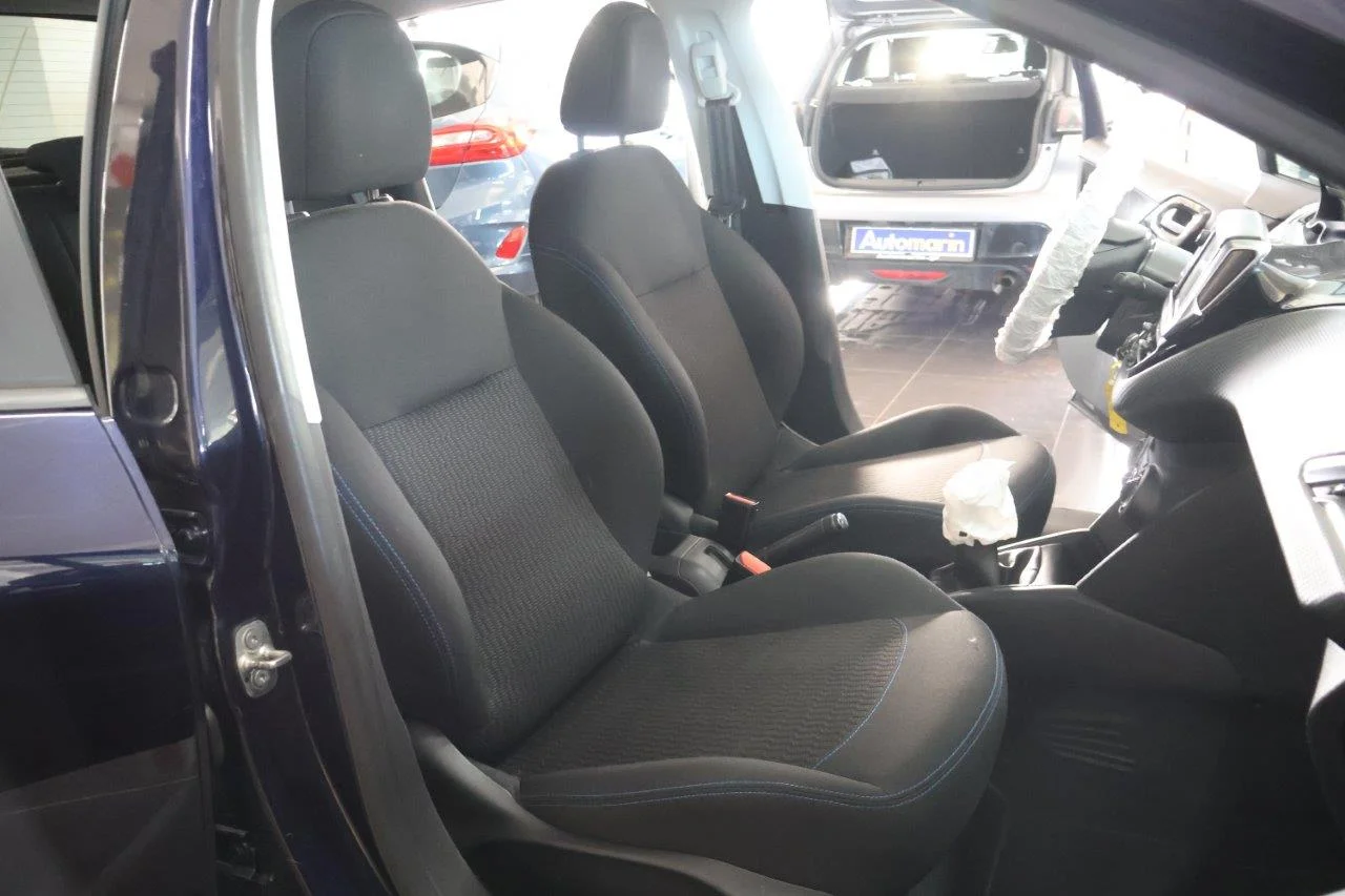 Peugeot 208 - View model 36