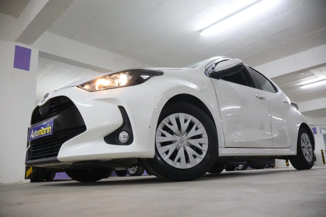View 2 - Toyota Yaris - 2022