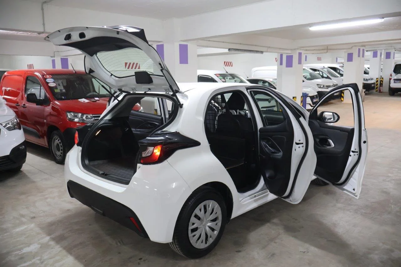 Toyota Yaris - View model 7