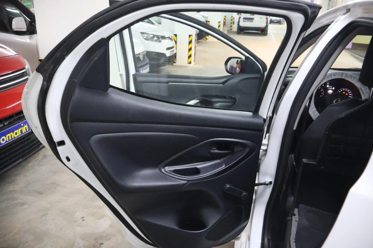 Toyota Yaris - View model 32