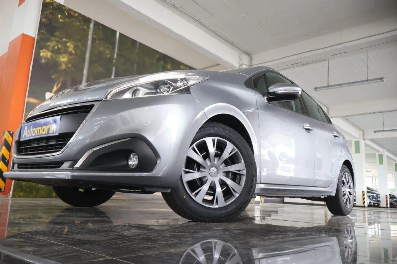View 2 - Peugeot 208 - 2019