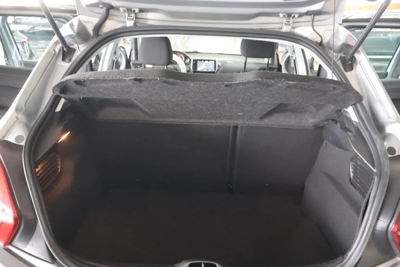 Peugeot 208 - View model 36