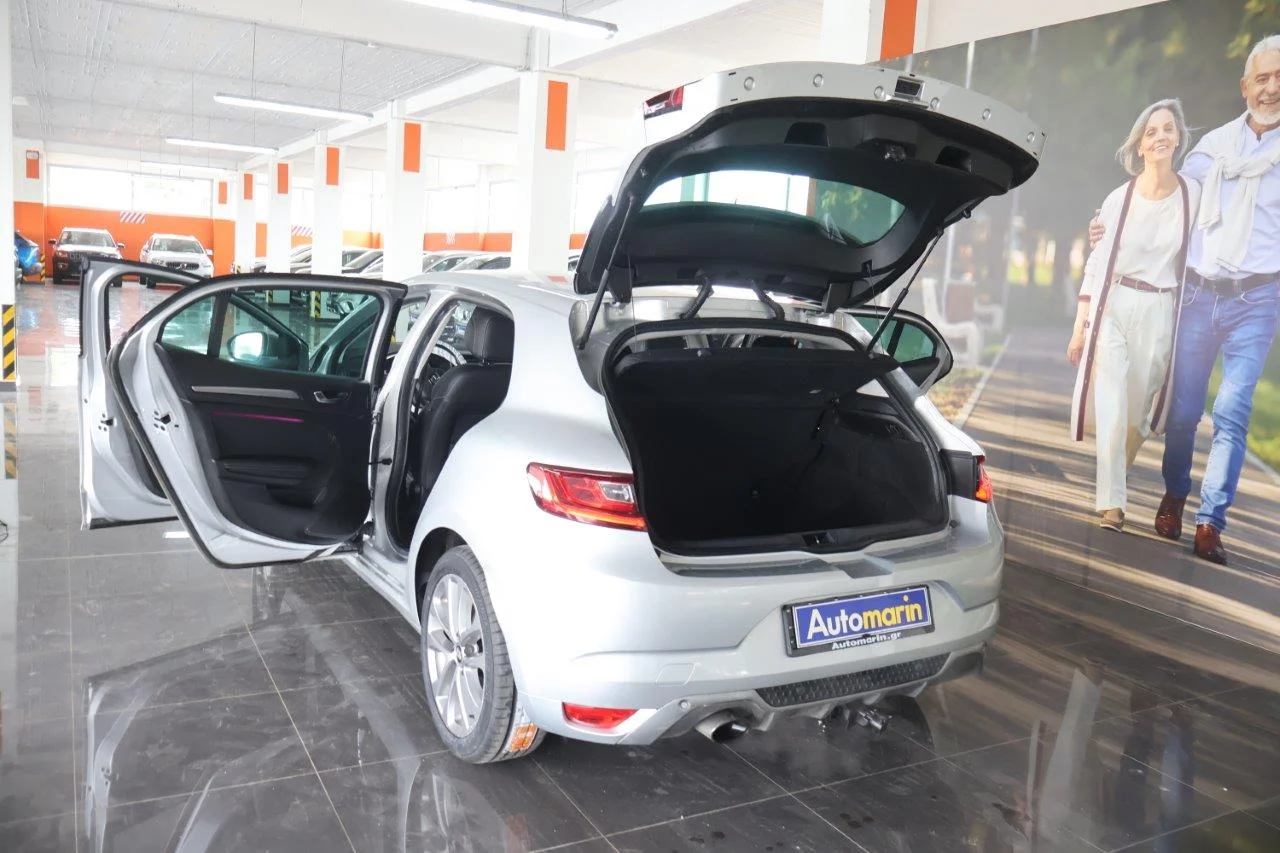 Renault Megane - View model 9