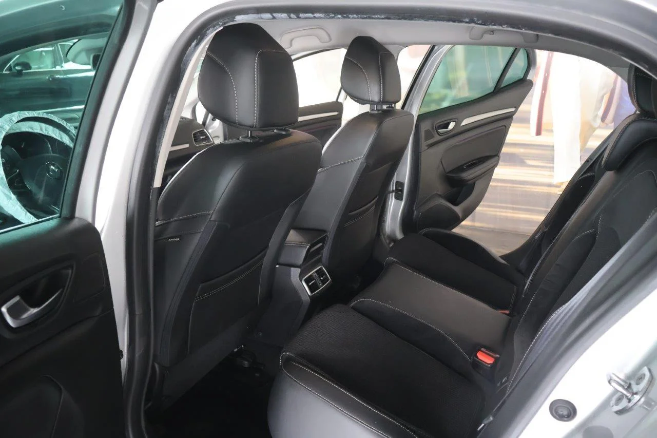 Renault Megane - View model 28