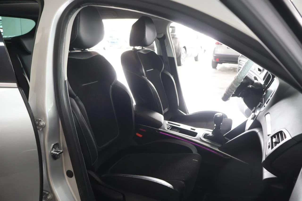 Renault Megane - View model 33